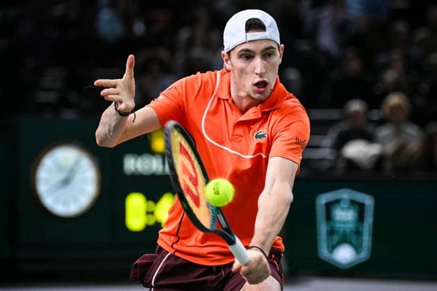 November 1, 2024, Paris, France, France: Ugo HUMBERT of France during the fifth day of the Rolex Paris Masters 1000 tennis tournament at Accor Arena on November 01, 2024 in Paris, France. Paris France - ZUMAm308 20241101_zsp_m308_074 Copyright: xMatthieuxMirvillex