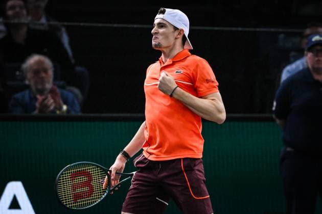 November 1, 2024, Paris, France, France: Ugo HUMBERT of France celebrates his point during the fifth day of the Rolex Paris Masters 1000 tennis tournament at Accor Arena on November 01, 2024 in Paris, France. Paris France - ZUMAm308 20241101_zsp_m308_078 Copyright: xMatthieuxMirvillex