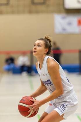 Cassidy Mihalko Wings Leverkusen,No 02 DEU, Leverkusen, 01 11 2024 Basketball, Toyota 1 Womens Basketball Bundesliga, Season 2024 2025, 6 Matchday, Wings Leverkusen Saarlouis Royals Werner Heisenberg Halle NRW Germany