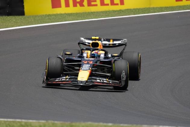 MOTORI - Formula 1 - Formula 1 Lenovo Grande Premio de Sao Paulo 2024 - Practice and Sprint Qualifying Sergio Perez (MEX) - Oracle Red Bull Racing - Red Bull RB20 - Honda RBPT during the Formula 1 Lenovo Grande Premio de Sao Paulo 2024, scheduled to take place at Interlagos Circuit, San Paolo, Brasil, BRA Nov 1st-3rd, 2024 Sao Paulo Brazil  Copyright: xIPAxSport ABACAx