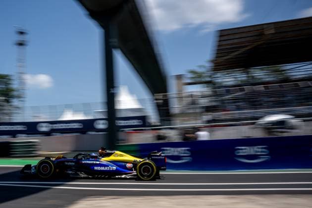 SAO PAULO, BRAZIL: Alex Albon, racing for the Williams Racing team during the 2024 Formula 1 Sao Paulo Grand Prix at the Interlagos Circuit in Sao Paulo, Brazil