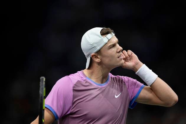 (241102) -- PARIS, Nov. 2, 2024 -- Holger Rune of Denmark reacts during the singles quarter-final match between Holger Rune of Denmark and Alex De Minaur of Australia at Paris ATP, Tennis Herren Masters 1000 tennis tournament in Paris, France, Nov. 1, 2024. (Photo by Xinhua) (SP)FRANCE-PARIS-TENNIS-ATP-MASTERS NehaxGaneriwal 