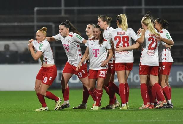 Soccer Google Pixel Womens Bundesliga Season 2024 2025 8 Matchday 1 FC Köln Bayer 04 Leverkusen on 01 11 2024 at Franz Kremer Stadium in Cologne Laura Vogt 1 FC Köln , left is happy about the 1 1 DFB regulations prohibit any use of photographs as image sequences and or quasi video Nordrhein Westfalen Germany