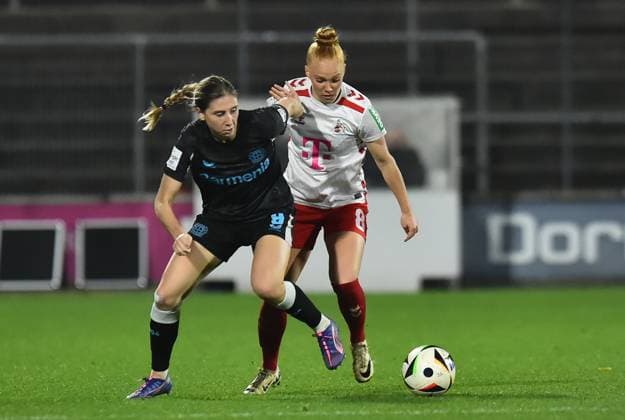 Soccer Google Pixel Womens Bundesliga Season 2024 2025 8 Matchday 1 FC Köln Bayer 04 Leverkusen on 01 11 2024 at Franz Kremer Stadium in Cologne Caroline Victoria Kehrer Bayer 04 Leverkusen , front Laura Vogt 1 FC Köln , back DFB regulations prohibit any use of photographs as image sequences and or quasi video Nordrhein Westfalen Germany