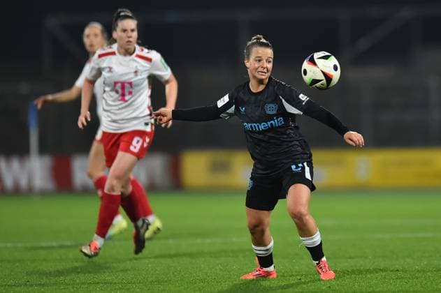 Soccer Google Pixel Womens Bundesliga Season 2024 2025 8 Matchday 1 FC Köln Bayer 04 Leverkusen on 01 11 2024 at Franz Kremer Stadium in Cologne Kristin Kögel Bayer 04 Leverkusen DFB regulations prohibit any use of photographs as image sequences and or quasi video North Rhine-Westphalia Germany
