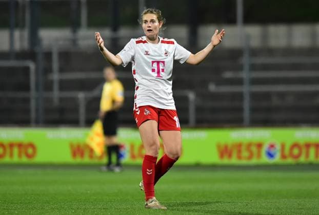 Soccer Google Pixel Women Bundesliga Season 2024 2025 8 Matchday 1 FC Köln Bayer 04 Leverkusen on 01 11 2024 at Franz Kremer Stadium in Cologne Taylor Marie Ziemer 1 FC Köln DFB regulations prohibit any use of photographs as image sequences and or quasi video Nordrhein Westfalen Germany