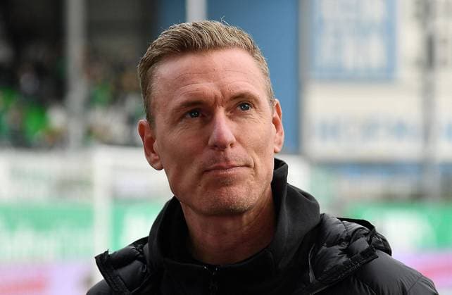 02.11.2024, xhbx, Fussball 2.Bundesliga, Spvgg Greuther Fuerth - SV Darmstadt 98 emspor, v.l. Interimstrainer Leonhard Haas (Spvgg. Greuther Fuerth) (DFL DFB REGULATIONS PROHIBIT ANY USE OF PHOTOGRAPHS as IMAGE SEQUENCES and or QUASI-VIDEO) Fuerth *** 02 11 2024, xhbx, Soccer 2 Bundesliga, Spvgg Greuther Fuerth SV Darmstadt 98 emspor, v l Interim coach Leonhard Haas Spvgg Greuther Fuerth DFL DFB REGULATIONS PROHIBIT ANY USE OF PHOTOGRAPHS as IMAGE SEQUENCES and or QUASI VIDEO Fuerth