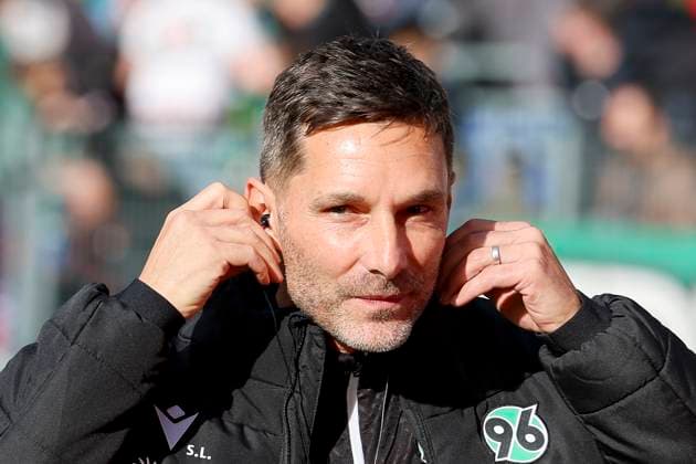 Coach Stefan Leitl Hannover 96 looks on, 2 Bundesliga, Hannover 96 vs Karlsruher SC, Heinz von Heiden Arena on November 02, 2024 in Hanover, Germany Photo by Marco Steinbrenner DeFodi Images Coach Stefan Leitl Hannover 96 looks on, 2 Bundesliga, Hannover 96 vs Karlsruher SC, Heinz von Heiden Arena, November 2, 2024 in Hanover, Germany Photo by Marco Steinbrenner DeFodi Images DFB DFL REGULATIONS PROHIBIT ANY USE OF PHOTOGRAPHS AS IMAGE SEQUENCES AND OR QUASI VIDEO not used in POL SRB CRO FRA GBR NED ITA USA Defodi 700 hannover ksc 20241102 002 Defodi-700 not used in POL SRB CRO FRA GBR NED ITA USA DFB DFL REGULATIONS PROHIBIT ANY USE OF PHOTOGRAPHS AS IMAGE SEQUENCES AND OR QUASI-VIDEO.