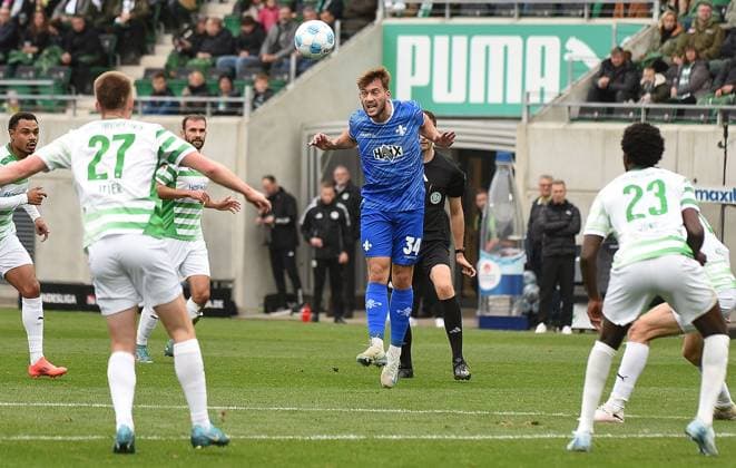 02 11 2024, xhbx, Soccer 2 Bundesliga, Spvgg Greuther Fuerth SV Darmstadt 98 emspor, v l Killian Corredor SV Darmstadt 98 U19 DFL DFB REGULATIONS PROHIBIT ANY USE OF PHOTOGRAPHS as IMAGE SEQUENCES and or QUASI VIDEO Fuerth
