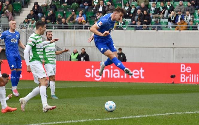02 11 2024, xhbx, Soccer 2 Bundesliga, Spvgg Greuther Fuerth SV Darmstadt 98 emspor, v l Matej Maglica SV Darmstadt 98 DFL DFB REGULATIONS PROHIBIT ANY USE OF PHOTOGRAPHS as IMAGE SEQUENCES and or QUASI VIDEO Fuerth