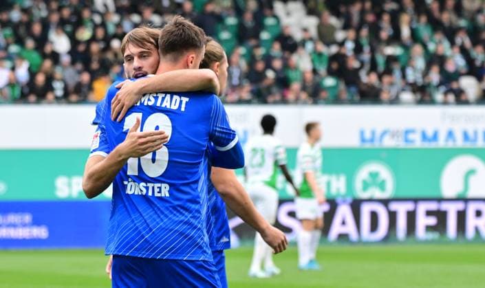 02 11 2024 Soccer Season 2024 2025 2 Soccer Bundesliga 11 Matchday SpVgg Greuther Fürth Kleeblatt SV Darmstadt 98 SVD Lilien Sportfoto Zink MeZi xmexzix DFL regulations prohibit any use of photographs as image sequences and or quasi video only for editorial use Torjubel Jubel Freude nach Treffer Torschuß zum 0 1 durch Philipp Förster 18, SV Darmstadt 98 D98 SV98