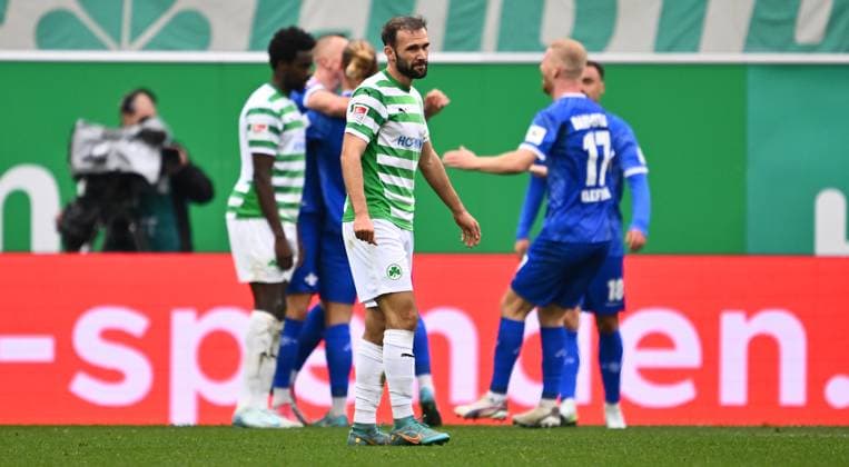 02 11 2024 Soccer Season 2024 2025 2 Soccer Bundesliga 11 Matchday SpVgg Greuther Fürth Kleeblatt SV Darmstadt 98 SVD Lilien Sportfoto Zink xwoxzix DFL regulations prohibit any use of photographs as image sequences and or quasi video only for editorial use Simon Asta 2, SpVgg Greuther Fürth disappointed disappointment behind goal jubilation joy anch Treffer Tor Torschuß zum 0 2 durch Fynn Luca Lakenmacher 19, SV Darmstadt 98 D98 SV98