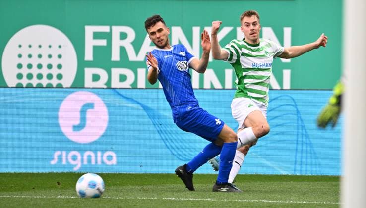 02 11 2024 Soccer Season 2024 2025 2 Soccer Bundesliga 11 Matchday SpVgg Greuther Fürth Kleeblatt SV Darmstadt 98 SVD Lilien Sportfoto Zink xwoxzix DFL regulations prohibit any use of photographs as image sequences and or quasi video only for editorial use Sergio Lopez 2, SV Darmstadt 98 D98 SV98 Gian Luca Gian Luca Itter 27, SpVgg Greuther Fürth