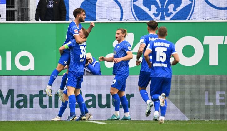 02 11 2024 Soccer Season 2024 2025 2 Soccer Bundesliga 11 Matchday SpVgg Greuther Fürth Kleeblatt SV Darmstadt 98 SVD Lilien Sportfoto Zink xwoxzix DFL regulations prohibit any use of photographs as image sequences and or quasi video only for editorial use Torjubel Jubel Freude nach Treffer Tor Torschuß zum 0 4 durch Killian Corredor 34, SV Darmstadt 98 D98 SV98
