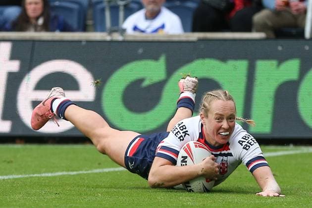 Sport Themen der Woche KW44 Sport Bilder des Tages England Women v Wales Women International Friendly, Länderspiel, Nationalmannschaft Anna Davies of England scoring her fifth try during the International Friendly match against Wales at AMT Headingley Rugby Stadium, Leeds UK Newspapers OUT Copyright: xDavidxGreavesx FIL-20867-0015
