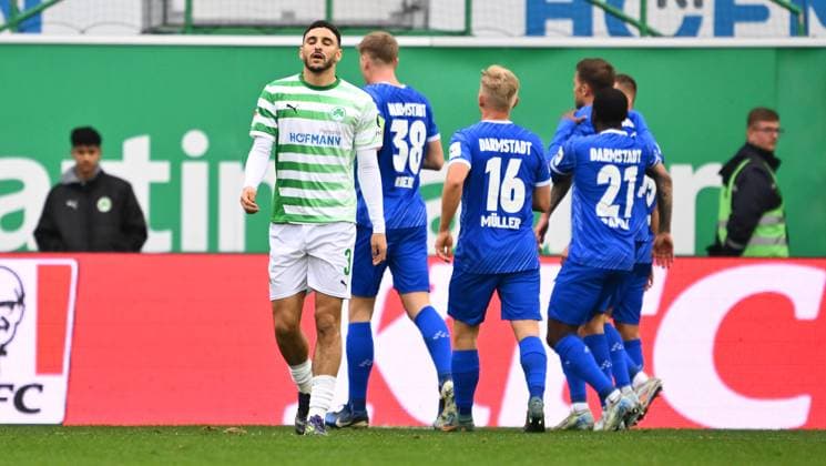 02 11 2024 Soccer Season 2024 2025 2 Soccer Bundesliga 11 Matchday SpVgg Greuther Fürth Kleeblatt SV Darmstadt 98 SVD Lilien Sportfoto Zink xwoxzix DFL regulations prohibit any use of photographs as image sequences and or quasi video only for editorial use Oualid Mhamdi 3, SpVgg Greuther Fürth disappointed disappointment goal celebration jubilation joy after scoring goal shot to 0 5 by Sergio Lopez 2, SV Darmstadt 98 D98 SV98