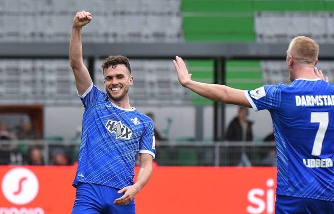 02 11 2024, xhbx, Fußball 2 Bundesliga, Spvgg Greuther Fuerth SV Darmstadt 98 emspor, v l Torjubel, Goal celebration, celebrate the goal 0 5 durch Segio Lopez SV Darmstadt 98 DFL DFB REGULATIONS PROHIBIT ANY USE OF PHOTOGRAPHS as IMAGE SEQUENCES and or QUASI VIDEO Fuerth
