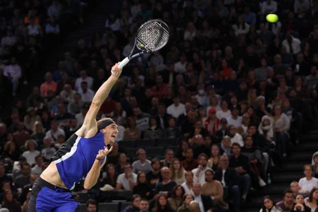 ROLEX PARIS MASTERS TENNIS 2024 Thierry Larret Maxppp. Tennis. Rolex Paris Masters. Accorhotels Arena, Paris (75), Le 2 Novembre 2024.Demi-finale : Holger RUNE (DEN) vs Alexander ZVEREV (GER). Paris (75) ACCORHOTELS ARENA ILE DE FRANCE FRANCE  Copyright: xMAXPPPxThierryxLarretx TL_20241102_9004 0777657487st