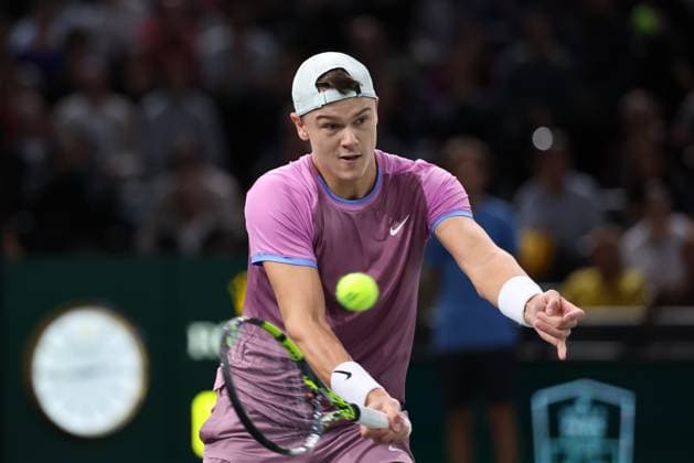 ROLEX PARIS MASTERS TENNIS 2024 Thierry Larret Maxppp. Tennis. Rolex Paris Masters. Accorhotels Arena, Paris (75), Le 2 Novembre 2024.Demi-finale : Holger RUNE (DEN) vs Alexander ZVEREV (GER). Paris (75) ACCORHOTELS ARENA ILE DE FRANCE FRANCE  Copyright: xMAXPPPxThierryxLarretx TL_20241102_9017 0777657543st