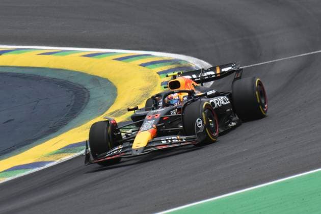 Formula 1 Sao Paulo GP sprint race Sao paulo (sp), 11 02 2024 formula1 gp interlagos sp the pilot sergio perez red bull racing 11, in the sprint race of the sao paulo gp that takes place, this saturday (2), at the interlagos racetrack, in the south zone of the capital of sao paulo, in the formula 1 lenovo grand prix of sao paulo 2024. (Foto: Julio D Paula Thenews2 imago images) SPO  Copyright: xJulioxD Paulax
