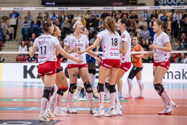 Victoria Demidova Dresdner SC, 06 , center cheering, joy with team GER, Allianz MTV Stuttgart vs Dresdner SC Volleyball Bundesliga, VBL, season 2024 2025, 02 11 2024 GER, Allianz MTV Stuttgart vs Dresdner SC Volleyball Bundesliga, VBL, season 2024 2025, 02 11 2024 Stuttgart Copyright: xSandyxDinkelackerx EP_SDR