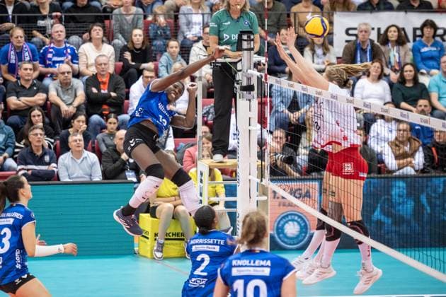 Krystal Rivers Allianz MTV Stuttgart, 13 vs Dresdner Block GER, Allianz MTV Stuttgart vs Dresdner SC Volleyball Bundesliga, VBL, Season 2024 2025, 02 11 2024 GER, Allianz MTV Stuttgart vs Dresdner SC Volleyball Bundesliga, VBL, Season 2024 2025, 02 11 2024 Stuttgart Copyright: xSandyxDinkelackerx EP_SDR