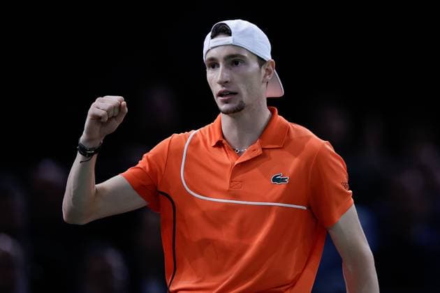 ROLEX PARIS MASTERS TENNIS 2024 Paris, 02 11 2024 Semi-final, Karen Abgarovich Khachanov Ugo Humbert FRA v l Ugo Humbert FRA cheers Copyright: AntonioxBorga