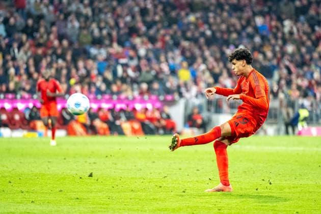 Adam Aznou 49 FC Bayern Muenchen , FC Bayern Muenchen vs 1 FC Union Berlin, Football, Bundesliga, 9 Matchday, 02 11 2024 DFB regulations prohibit any use of photographs as image sequences and or quasi video Muenchen Bayern Germany Copyright: xkolbert-press UlrichxGamelx