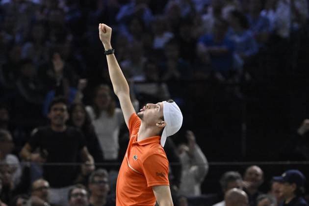 Tennis : Rolex Paris Masters 2024 - Ugo Humbert se qualifie pour la finale - France Tennis : Rolex Paris Masters 2024 - Paris - 02 11 2024 ChrysleneCaillaud Panoramic 
