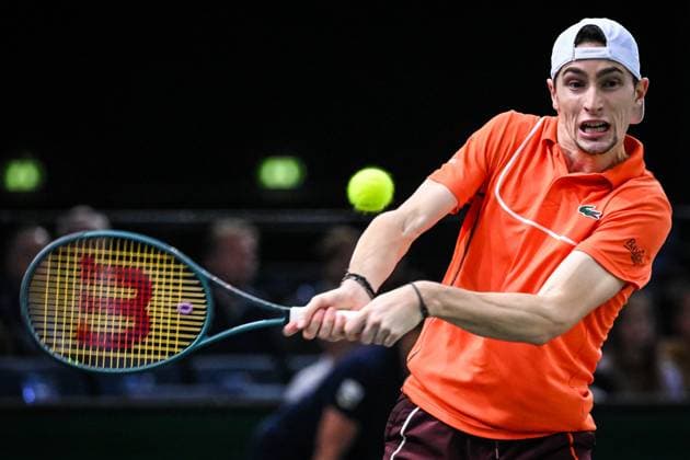 November 2, 2024, Paris, France, France: Ugo HUMBERT of France during the six day of the Rolex Paris Masters 1000 tennis tournament at Accor Arena on November 02, 2024 in Paris, France. Paris France - ZUMAm308 20241102_zsp_m308_025 Copyright: xMatthieuxMirvillex