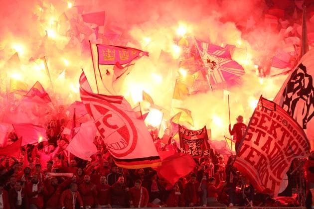 Pyrotechnics, Bengalos, fireworks in Cologne guest block Sport Football Soccer DFL 2 Bundesliga Men 11 Matchday Season 2024 2025 02 11 2024 Hertha BSC Berlin vs 1 FC Köln DFL regulations prohibit any use of photographs as image sequences and or quasi video