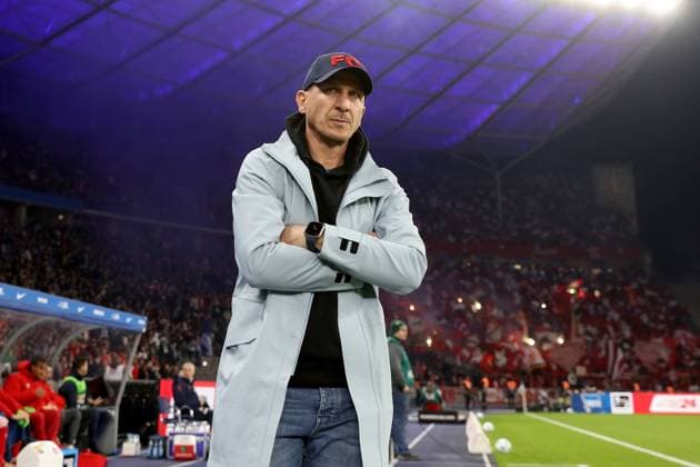 02 11 2024, xtgx, Fußball 2 Bundesliga, Hertha BSC Berlin 1 FC Köln emspor, v l Trainer head coach Gerhard Struber 1 FC Köln, Koeln DFL DFB REGULATIONS PROHIBIT ANY USE OF PHOTOGRAPHS as IMAGE SEQUENCES and or QUASI VIDEO Berlin