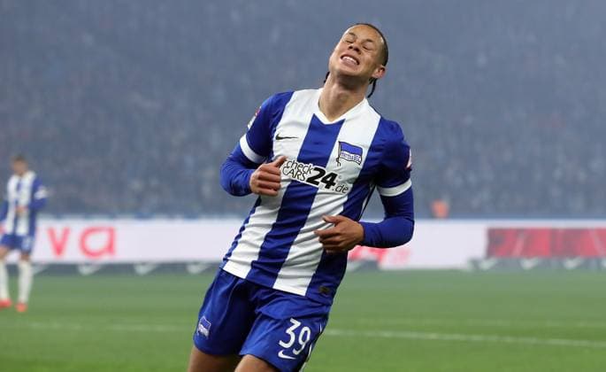 Derry Scherhant disappointed after missed goal chance Disappointment Sport Football Soccer DFL 2 Bundesliga Men 11 Matchday Season 2024 2025 02 11 2024 Hertha BSC Berlin vs 1 FC Köln DFL regulations prohibit any use of photographs as image sequences and or quasi video