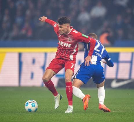 Soccer, Men, Season 2024 2025, 2 Bundesliga 11 Matchday , Hertha BSC 1 FC Köln, v l Dejan Ljubicic 1 FC Köln , Michael Cuisance Hertha BSC , 02 11 2024, Copyright: xSebastianxRäppold MatthiasxKochx