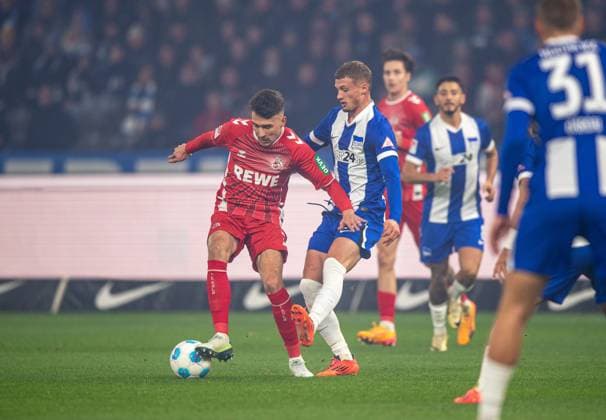 Soccer, Men, Season 2024 2025, 2 Bundesliga 11 Matchday , Hertha BSC 1 FC Köln, v l Dejan Ljubicic 1 FC Köln , Michael Cuisance Hertha BSC , 02 11 2024, Copyright: xSebastianxRäppold MatthiasxKochx