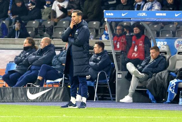 DEU, DFL, 2 FBL, Hertha BSC vs 1 FC Koeln, 02 11 2024, Berliner Olympiastadion, Berlin, DEU, DFL, 2 FBL, Hertha BSC vs 1 FC Koeln, im Bild Cheftrainer Cristian Fiel Hertha BSC Berlin DFL regulations prohibit any use of Photographs as image sequences and or quasi video Foto Juergen Engler nordphoto GmbH nordphotoxGmbHx xEngler nph00076