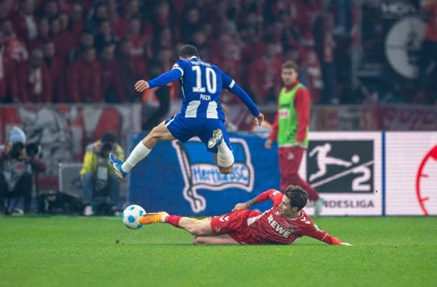 Soccer, Men, Season 2024 2025, 2 Bundesliga 11 Matchday , Hertha BSC 1 FC Köln, v l Ibrahim Maza Hertha BSC , Denis Huseinbasic 1 FC Köln , 02 11 2024, Copyright: xSebastianxRäppold MatthiasxKochx