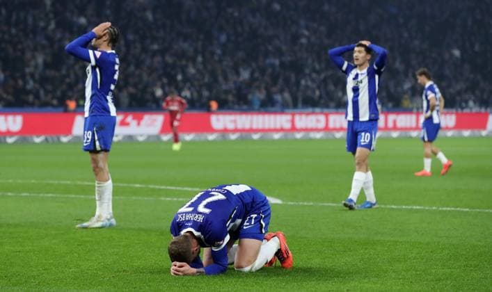 Derry Scherhant, Michael Cuisance, Ibrahim Maza disappointed after missed goal chance Disappointment Sports Soccer Football DFL 2 Bundesliga Men 11 Matchday Season 2024 2025 02 11 2024 Hertha BSC Berlin vs 1 FC Köln DFL regulations prohibit any use of photographs as image sequences and or quasi video
