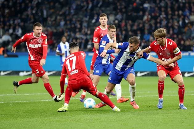 02 11 2024, xtgx, Soccer 2 Bundesliga, Hertha BSC Berlin 1 FC Köln emspor, v l Leart Pacarada 1 FC Köln, Koeln Florian Niederlechner Hertha BSC Berlin Timo Huebers Hübers 1 FC Köln, Koeln Zweikampf, Aktion, action, battle for the ball DFL DFB REGULATIONS PROHIBIT ANY USE OF PHOTOGRAPHS as IMAGE SEQUENCES and or QUASI VIDEO Berlin
