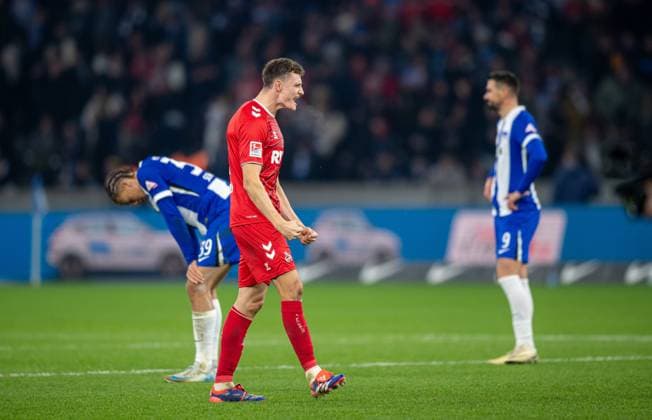 Soccer, Men, Season 2024 2025, 2 Bundesliga 11 Matchday , Hertha BSC 1 FC Köln, Eric Martel 1 FC Köln , Cheering after the final whistle, 02 11 2024, Copyright: xSebastianxRäppold MatthiasxKochx