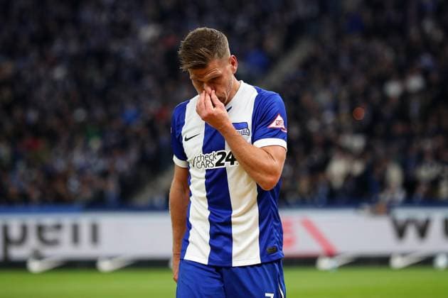 02 11 2024, xtgx, Soccer 2 Bundesliga, Hertha BSC Berlin 1 FC Köln emspor, v l Florian Niederlechner Hertha BSC Berlin Disappointed, sad, frustrated DFL DFB REGULATIONS PROHIBIT ANY USE OF PHOTOGRAPHS as IMAGE SEQUENCES and or QUASI VIDEO Berlin