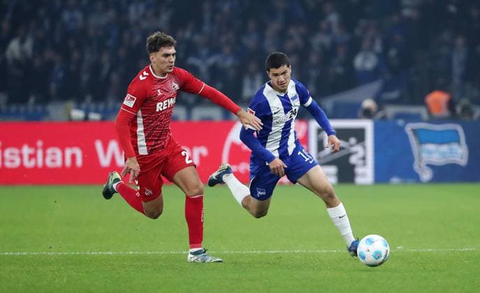 Julian Pauli, Ibrahim Maza duel match scene Action Sport Football Soccer DFL 2 Bundesliga Men 11 Matchday Season 2024 2025 02 11 2024 Hertha BSC Berlin vs 1 FC Köln DFL regulations prohibit any use of photographs as image sequences and or quasi video