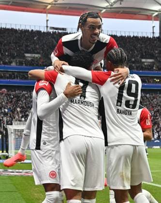 02 11 2024, xjrdrx, Soccer 1 Bundesliga, Eintracht Frankfurt VfL Bochum emspor, v l Mahmoud Dahoud Eintracht Frankfurt , Hugo Ekitike Eintracht Frankfurt , Omar Marmoush Eintracht Frankfurt , Ansgar Knauff Eintracht Frankfurt , Jean Matteo Bahoya Eintracht Frankfurt celebrate the goal, Der Torjubel zum 3 0 DFL DFB REGULATIONS PROHIBIT ANY USE OF PHOTOGRAPHS as IMAGE SEQUENCES and or QUASI VIDEO Frankfurt am Main
