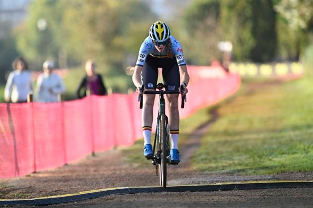 2024 UEC Cyclo-Cross EC - Women Juniors PONTEVEDRA, SPAIN - NOVEMBER 03 : Laurijssen Sanne (BEL) in action during the 2024 UEC Cyclo-Cross European Championships for Women Juniors on November 03, 2024 in Pontevedra, Spain, 03 11 2024 Pontevedra Spain  Copyright: xNicoxVereeckenx