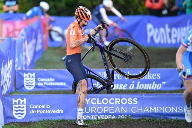 2024 UEC Cyclo-Cross EC - Women Juniors PONTEVEDRA, SPAIN - NOVEMBER 03 : Cabaca Mae (NED) in action during the 2024 UEC Cyclo-Cross European Championships for Women Juniors on November 03, 2024 in Pontevedra, Spain, 03 11 2024 Pontevedra Spain  Copyright: xNicoxVereeckenx