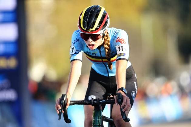 Belgian Zita Peeters crosses the finish line at the Junior Women race at the European Championships cyclocross cycling in Pontevedra, Spain, Sunday 03 November 2024. DAVIDxPINTENS  x104416287x