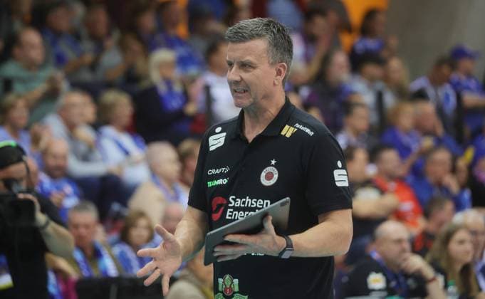Stuttgart , Volleyball Bundesliga Women, Allianz MTV Stuttgart vs Dresdner SC , Coach Alexander Waibl Dresden