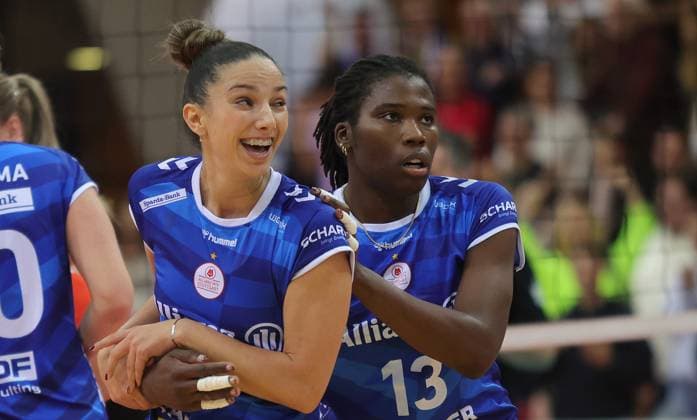 Stuttgart , Volleyball Bundesliga Women, Allianz MTV Stuttgart vs Dresdner SC , from left Milana Bozic Krystal Rivers Stgt