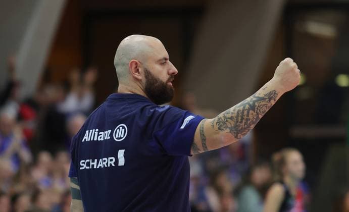 Stuttgart , Volleyball Bundesliga Women, Allianz MTV Stuttgart vs Dresdner SC , Coach Konstantin Bitter Stgt