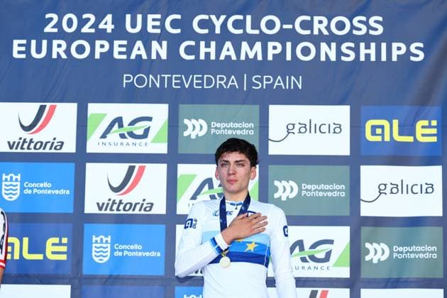 Italian Mattia Agostinacchio celebrates on the podium after winning the men junior race at the European Championships cyclocross cycling in Pontevedra, Spain, Sunday 03 November 2024. DAVIDxPINTENS  x104421681x